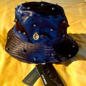 NWT Steve Madden Satin Hat with Pearl